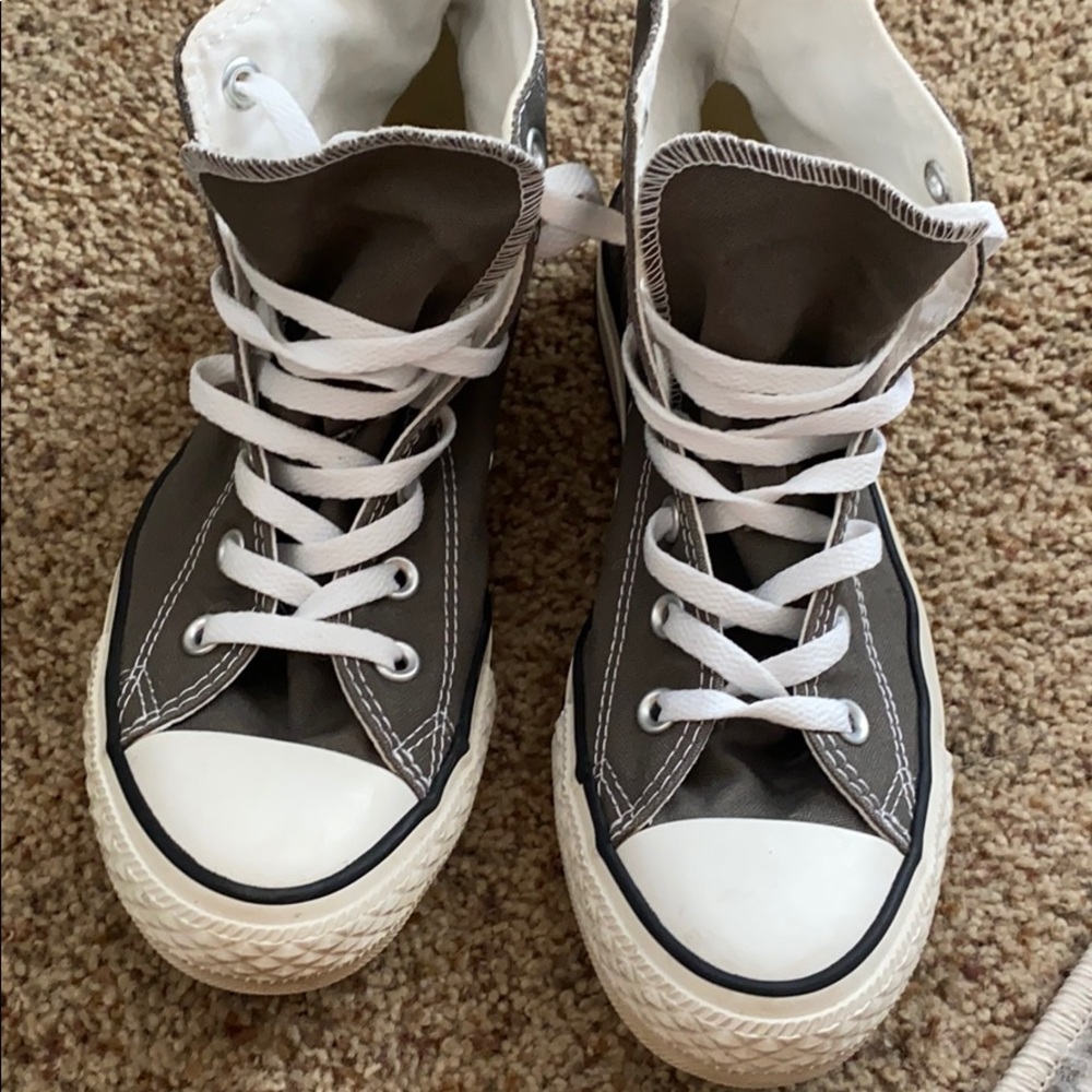 Like New Converse High Top